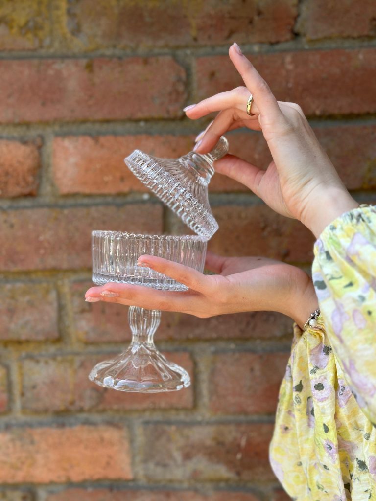 Bombonieră de cristal