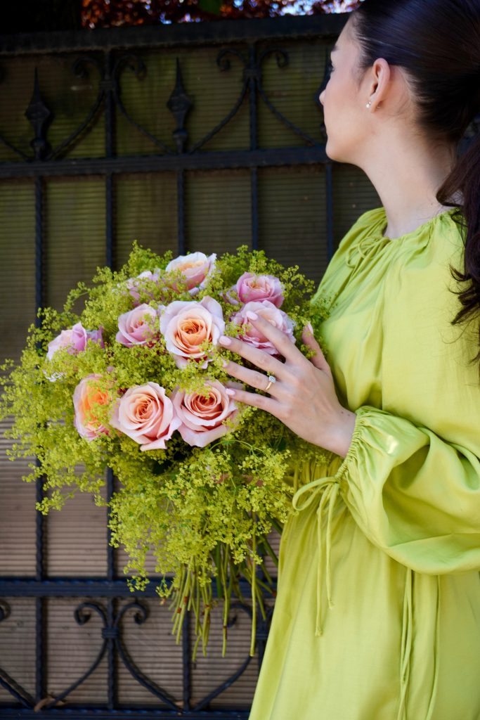 Buchet Romantic cu Trandafiri Roz